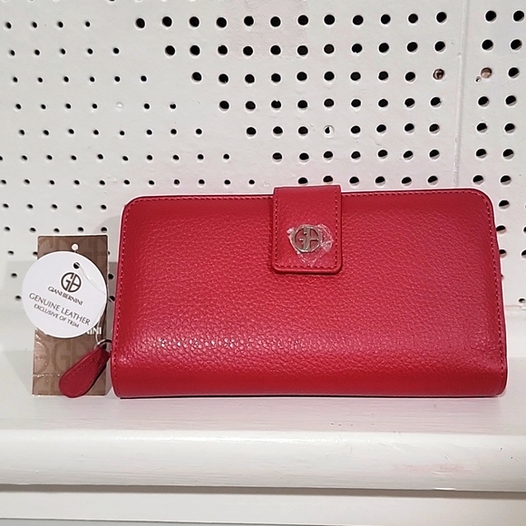 Giani Bernini Handbags - Women's wallet, red color 😍